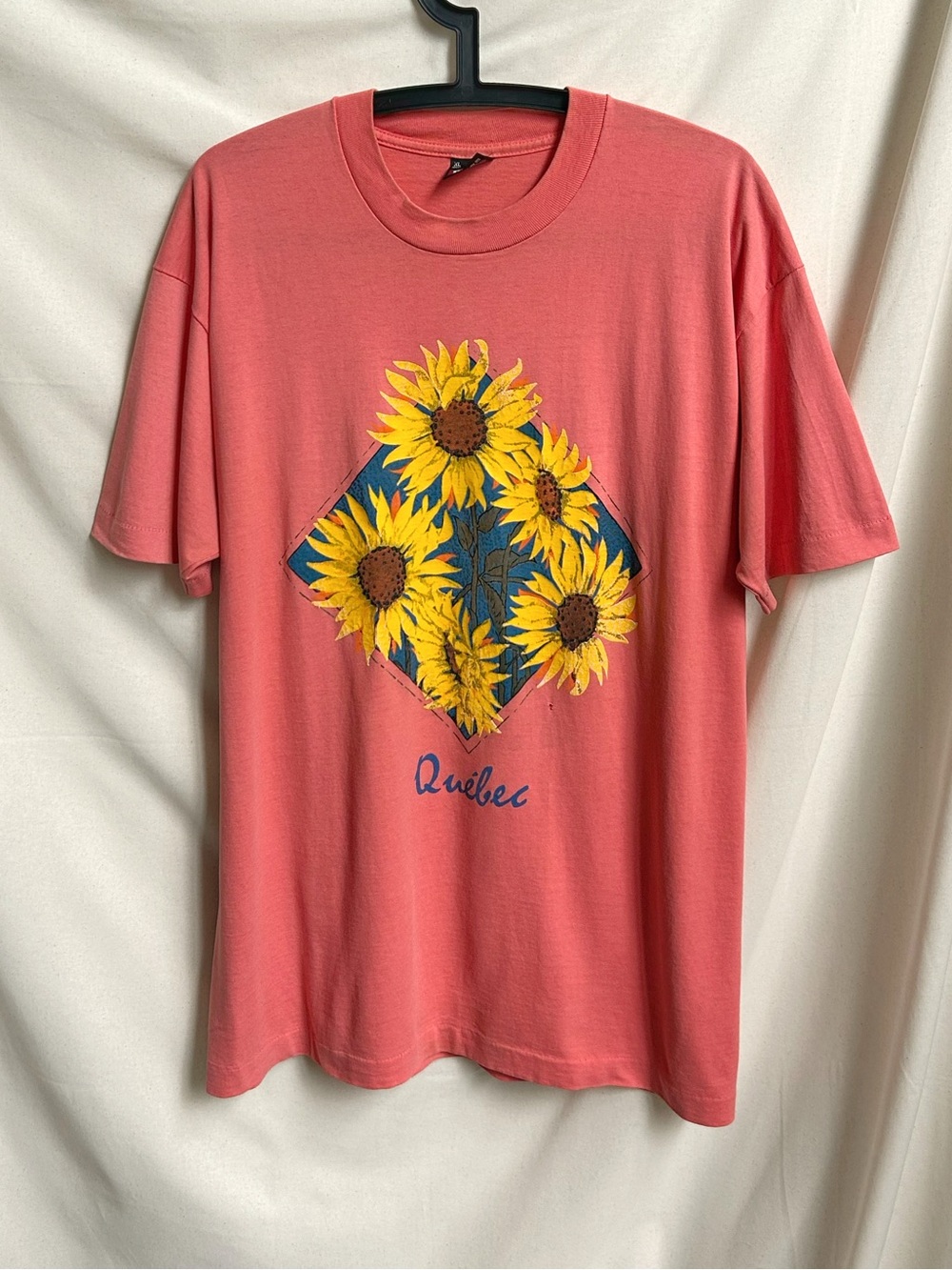 90s vintage Sunflowers quebec t-shirt single stitch flower graphic tee canada.